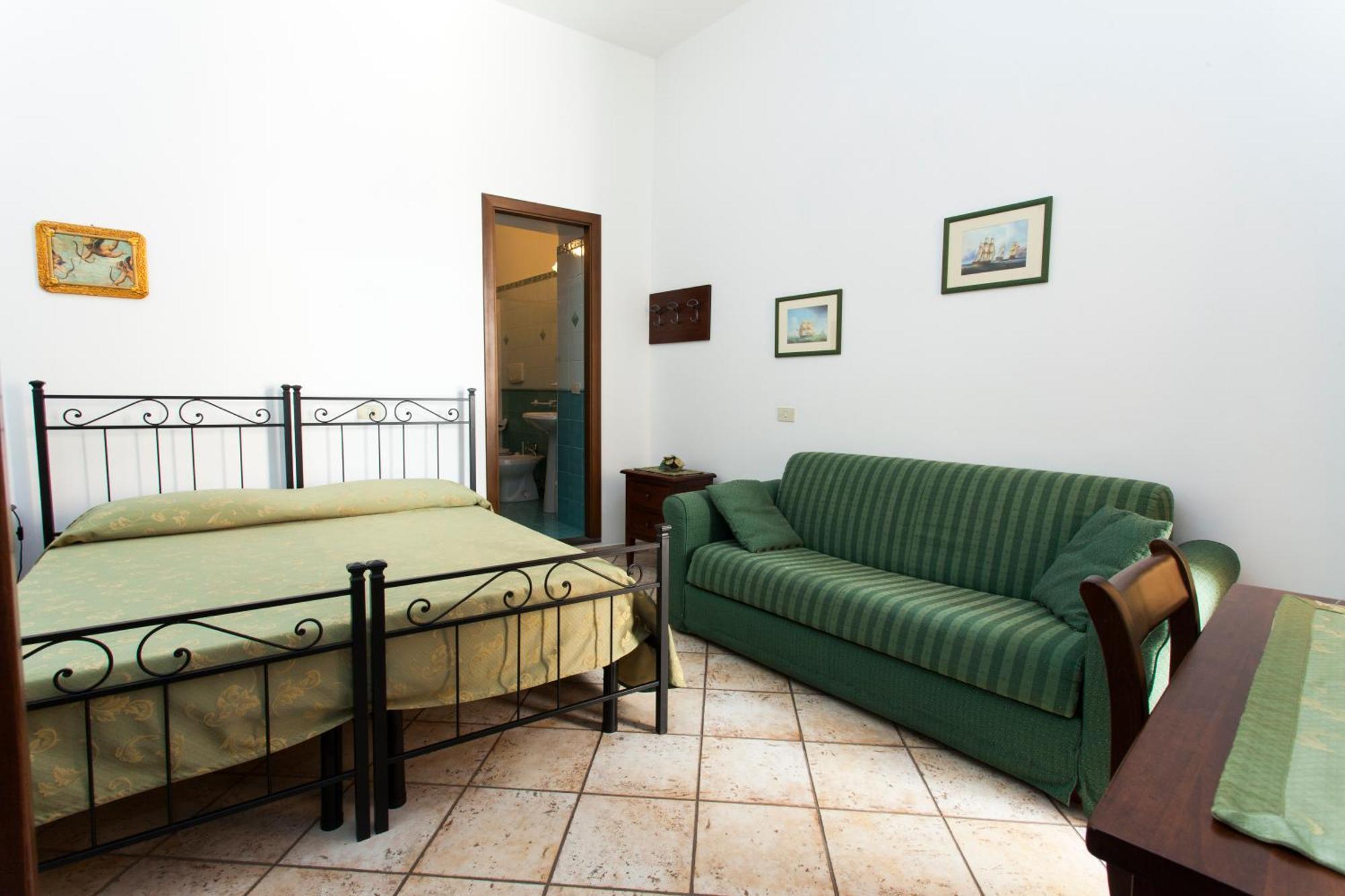 Marina Corta Aparthotel
