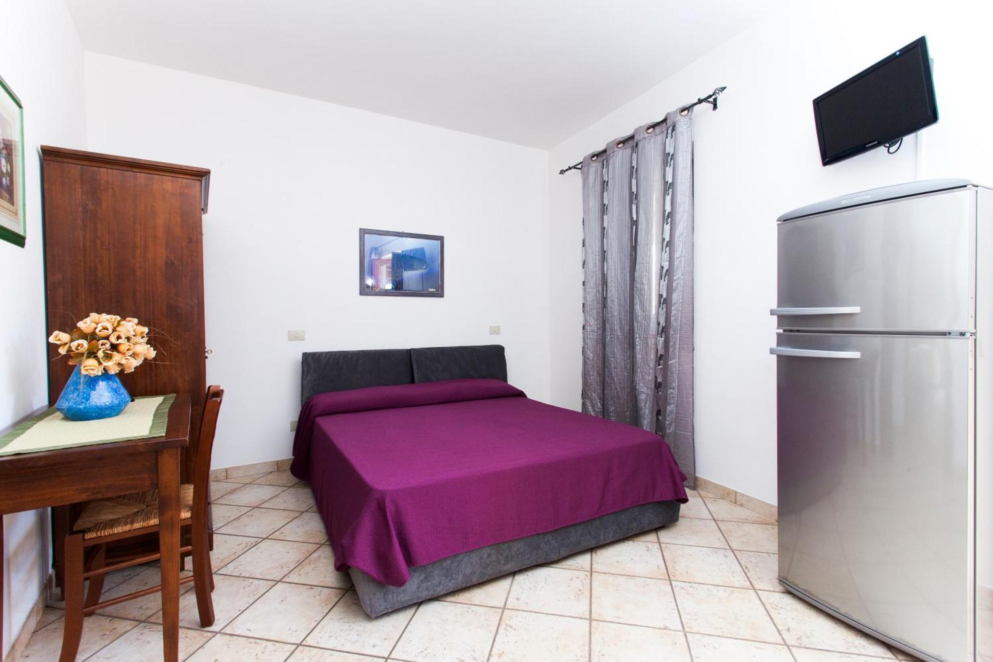 Marina Corta Aparthotel