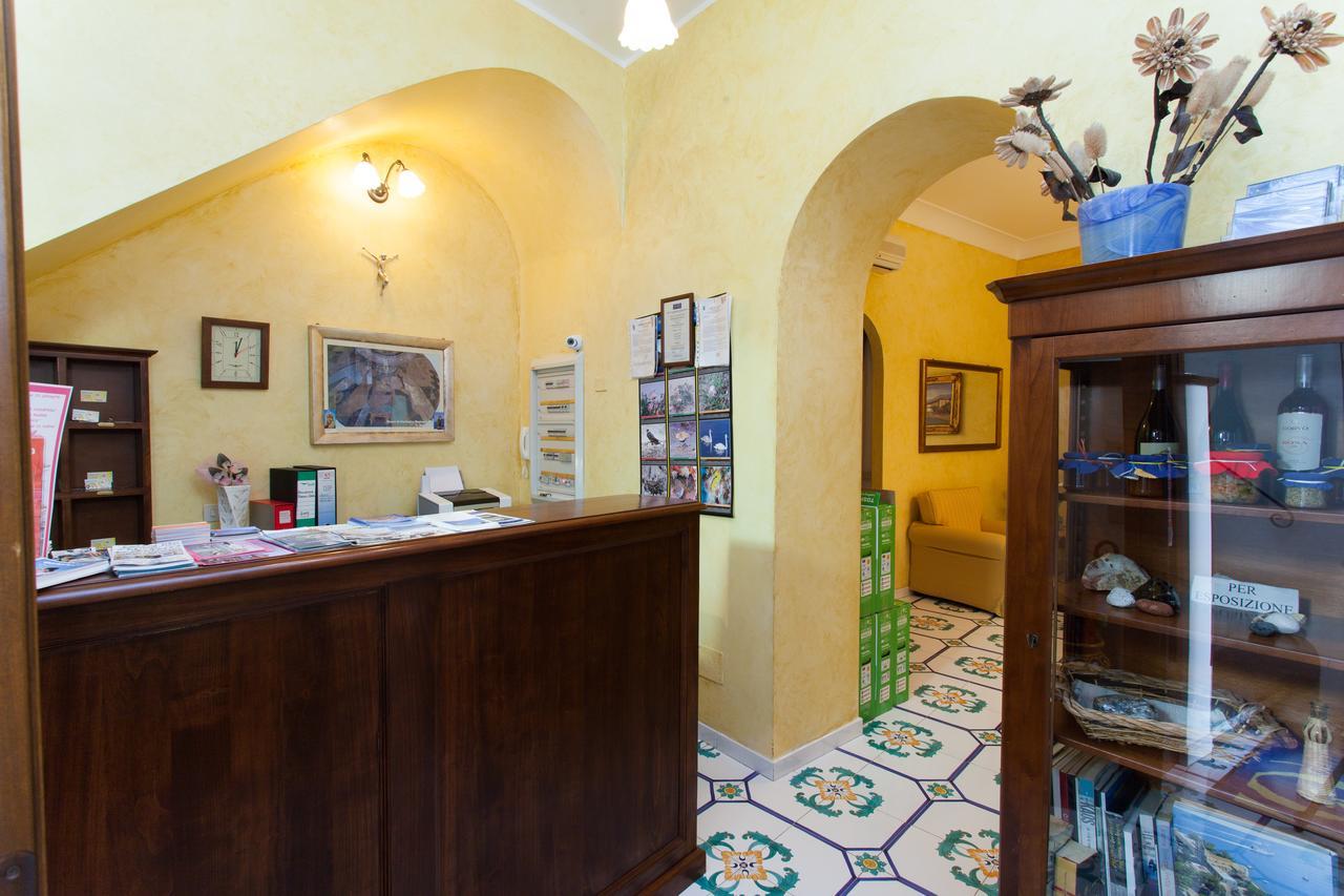 Aparthotel Marina Corta *